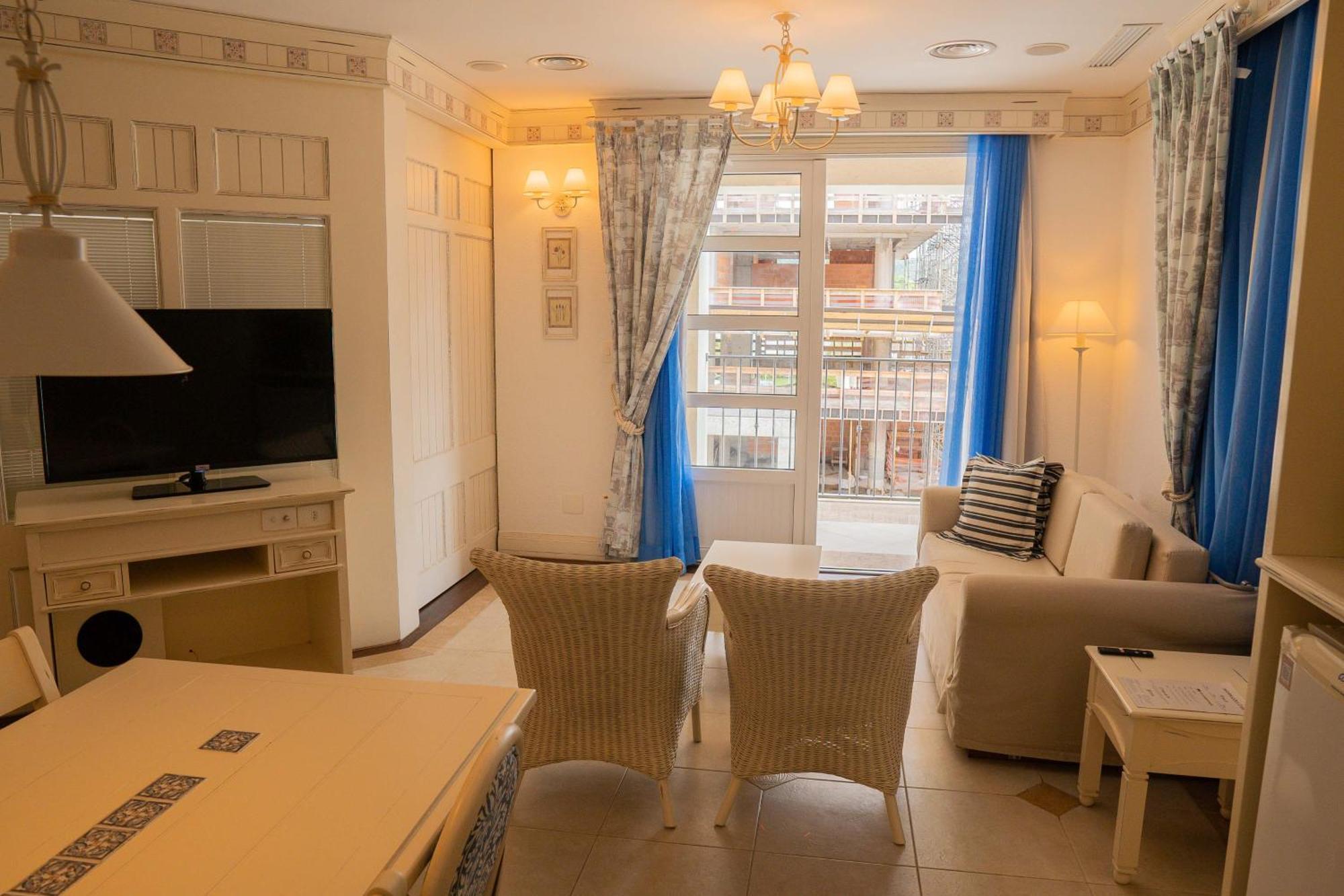 Il Campanario Villaggio Resort - Oficial Florianópolis Zewnętrze zdjęcie A living room in a typical apartment