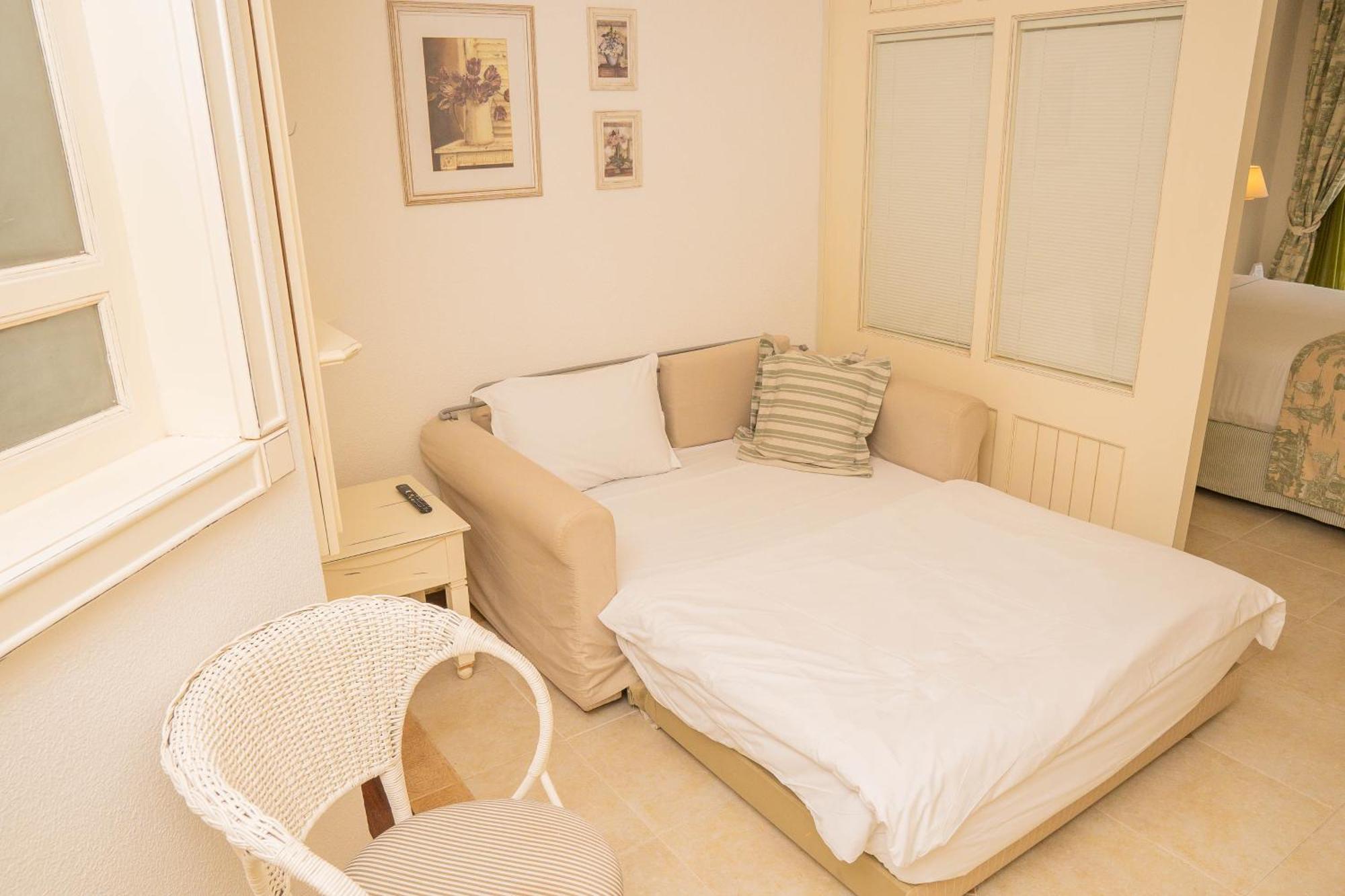 Il Campanario Villaggio Resort - Oficial Florianópolis Zewnętrze zdjęcie A sofa bed